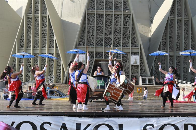 Grupo Sansey é octacampeão no 13º Festival Yosakoi Soran em 2015 [foto: Giuliano Garcia]